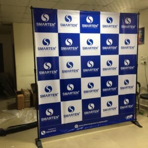 adjustable-back-drop-stand